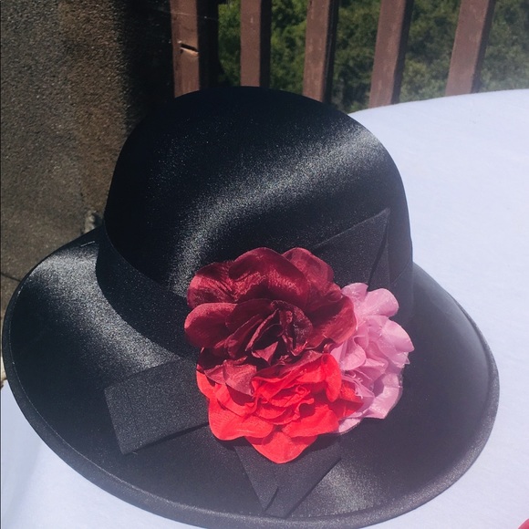 August hats 3 Two black one red - Picture 6 of 7